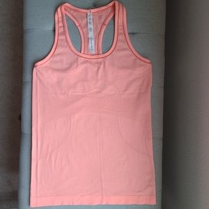 Lululemon Swiftly Tech Racerback (Sz 6)